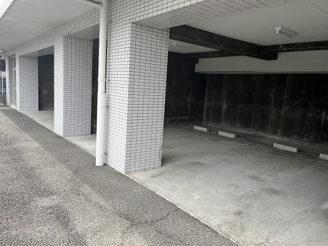 22/29 駐車場