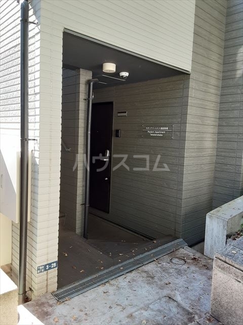 15/19 エントランス