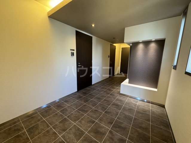 22/30 エントランス