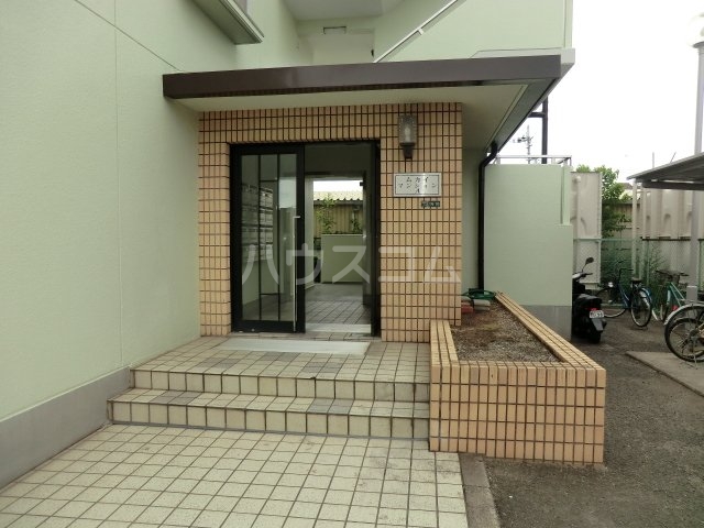 2/3 エントランス
