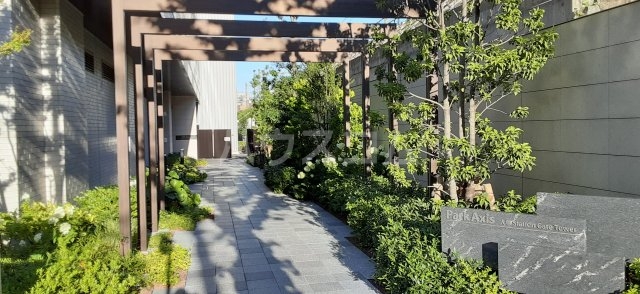 18/21 エントランス