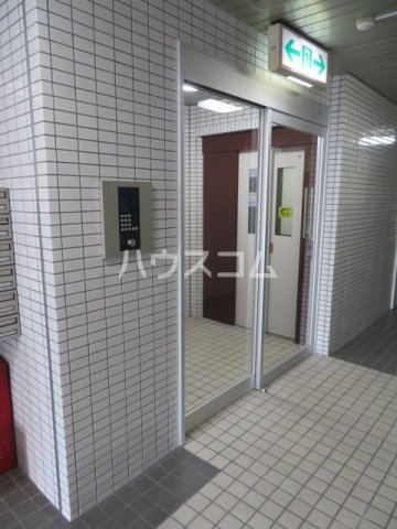 4/5 エントランス