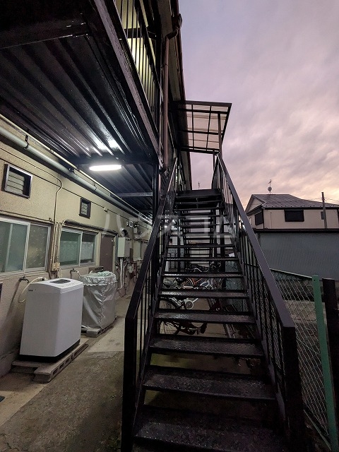20/30 エントランス