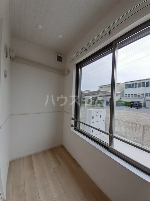 19/30 バルコニー