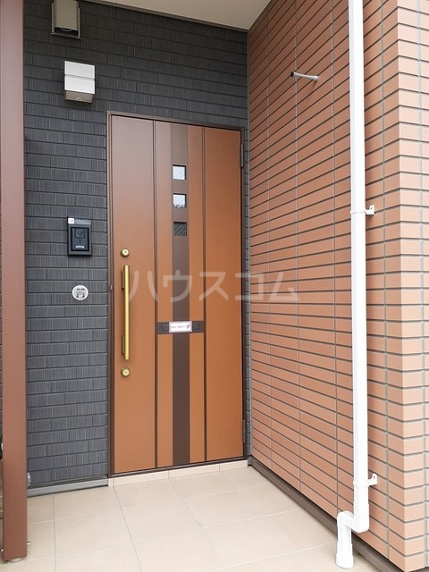 26/30 エントランス