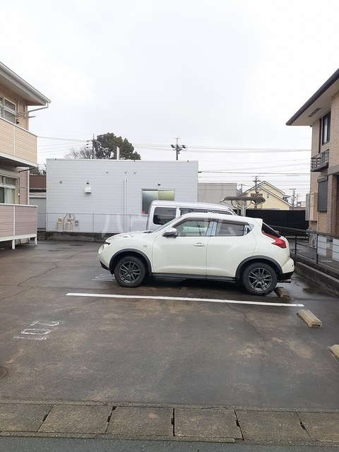 16/27 駐車場