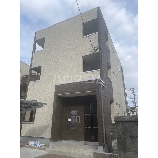 16/25 エントランス