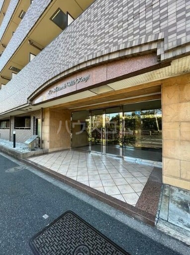 19/29 エントランス