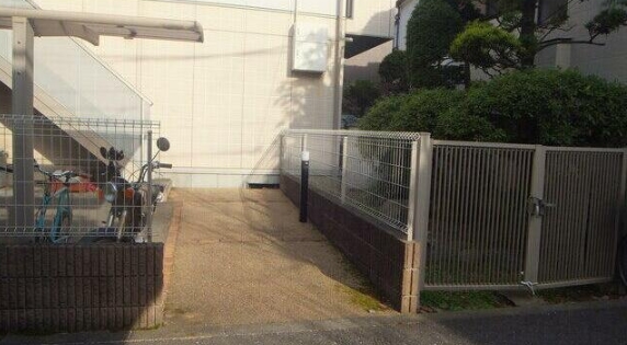 14/16 エントランス