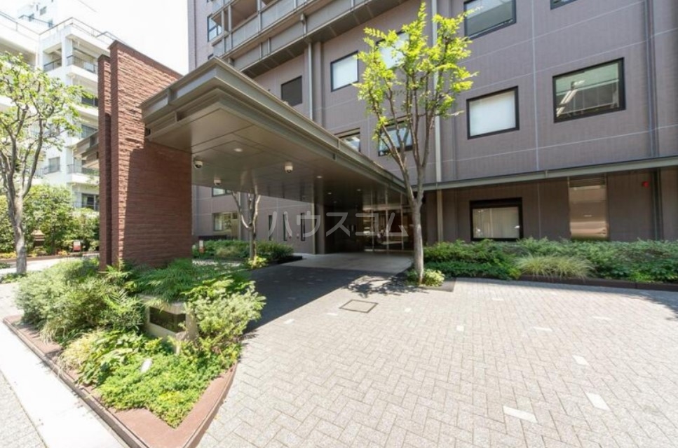 14/15 エントランス