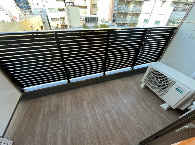 19/30 バルコニー