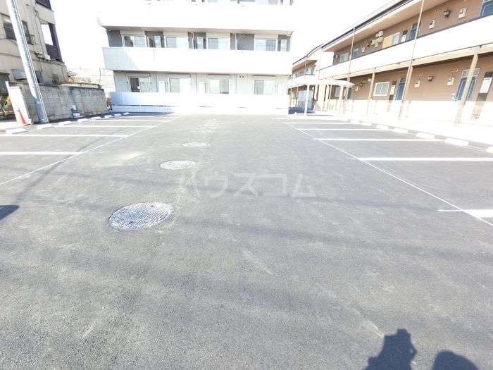 18/20 駐車場