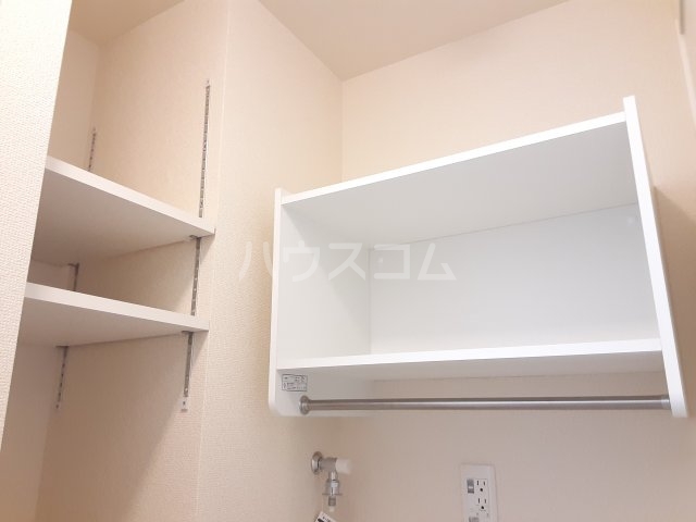 13/28 収納