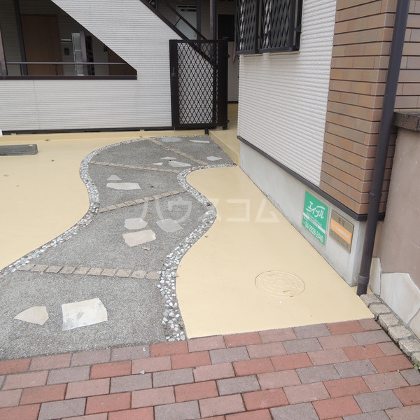 15/25 エントランス