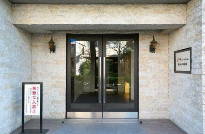 15/23 エントランス