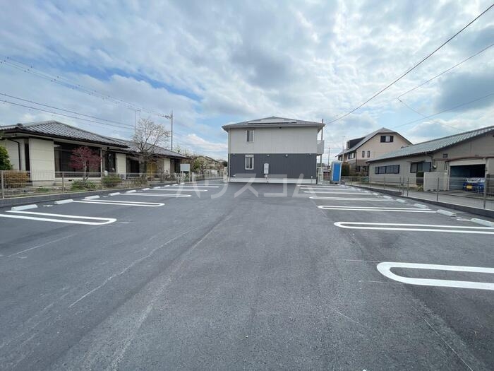 19/28 駐車場