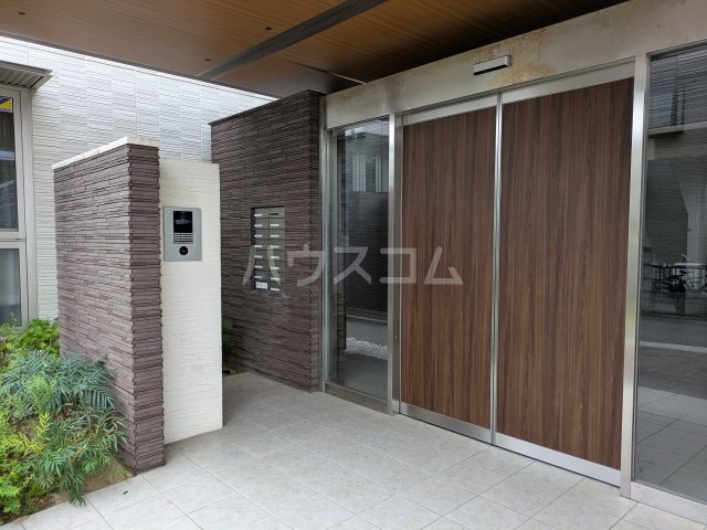 20/22 エントランス