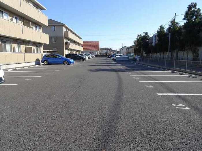 16/25 駐車場