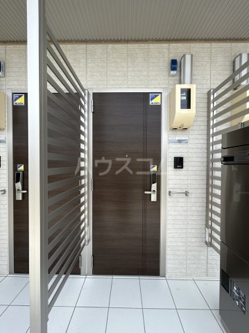 22/30 エントランス