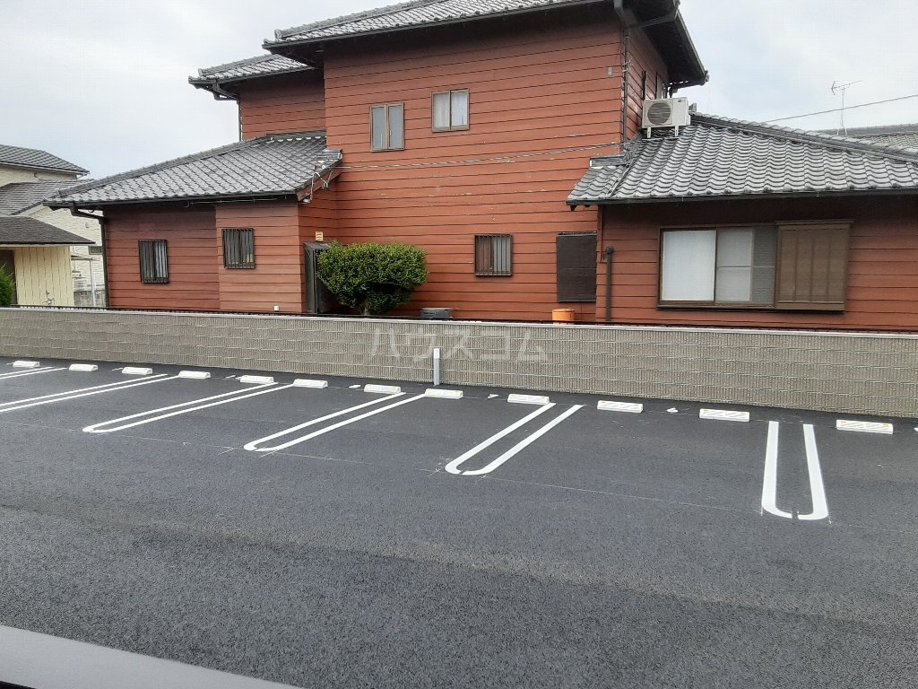 21/24 駐車場