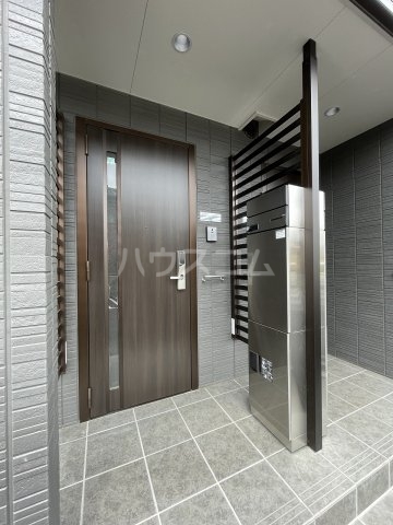 2/4 エントランス