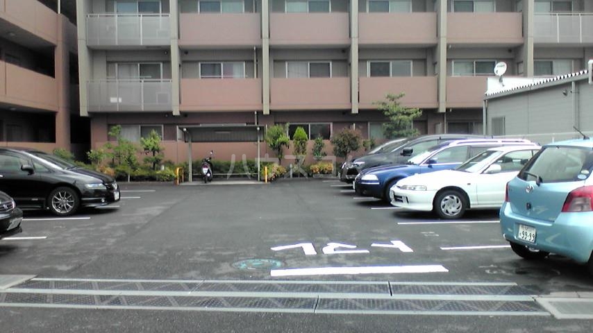 22/30 駐車場