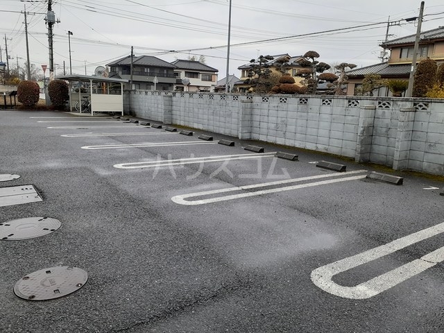 28/30 駐車場