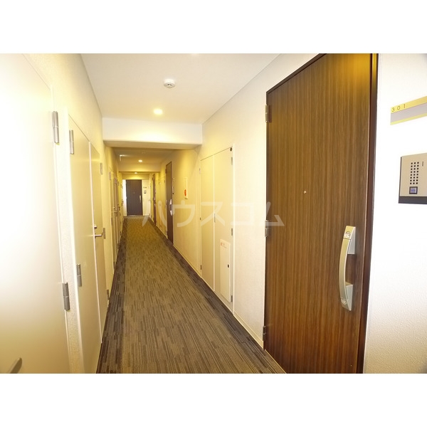 18/28 エントランス