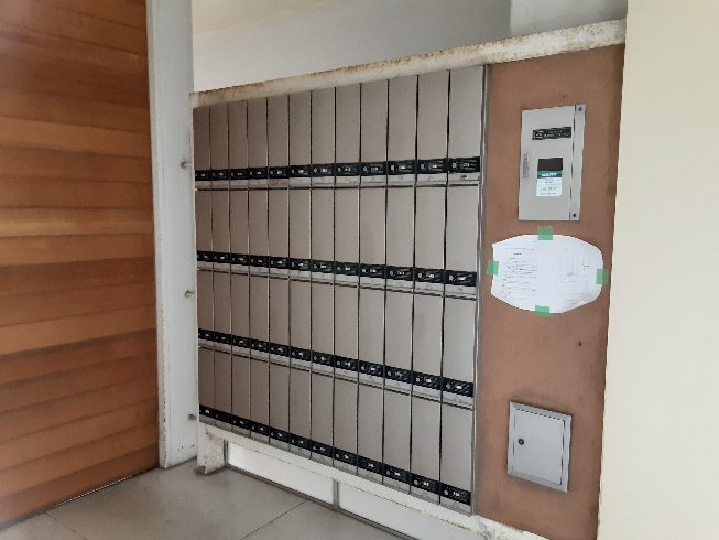 27/30 エントランス