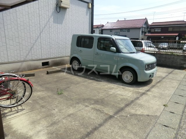 18/19 駐車場