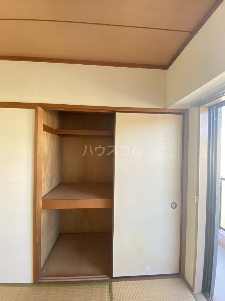 13/30 収納