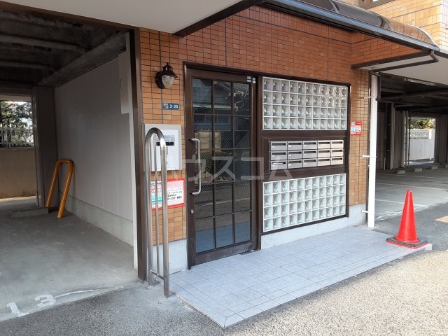 20/28 エントランス