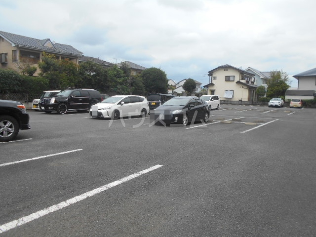 15/23 駐車場