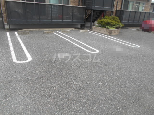 25/30 駐車場