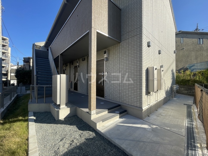 21/30 エントランス