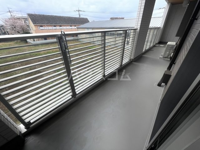 17/30 バルコニー