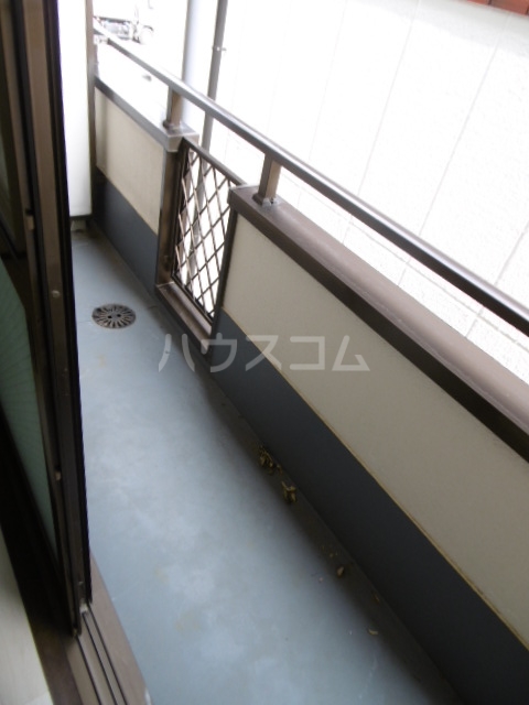 19/25 バルコニー