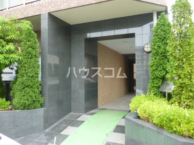 14/22 エントランス