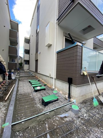 23/30 エントランス