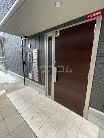 21/30 エントランス