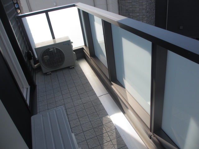 20/30 バルコニー