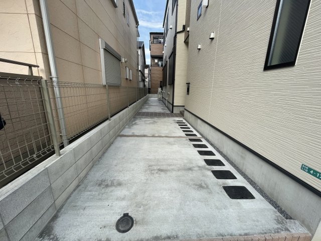 17/23 エントランス