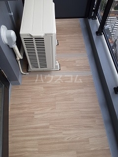 20/28 バルコニー