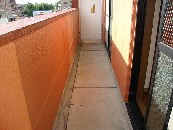 23/30 バルコニー