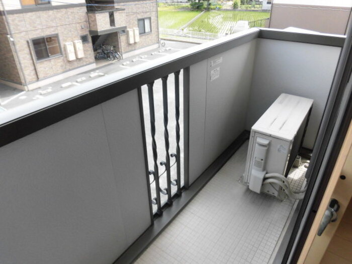 14/23 バルコニー