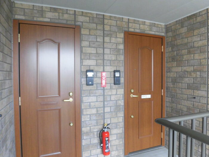 17/23 エントランス