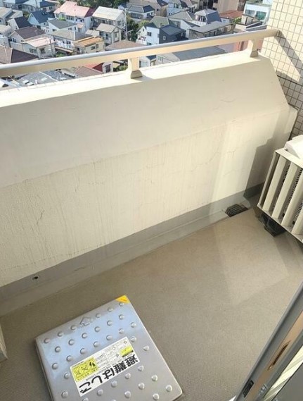 22/28 バルコニー