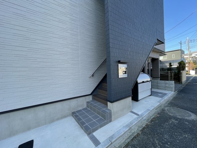 21/28 エントランス