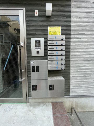 21/29 エントランス