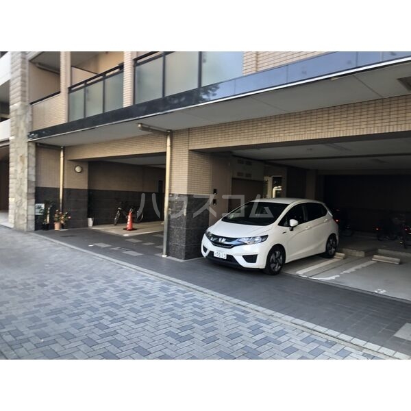 16/23 駐車場